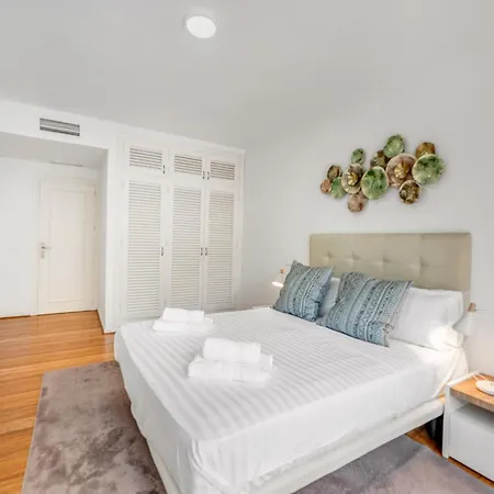 Concordia 4br Close To & Garage Apartment *